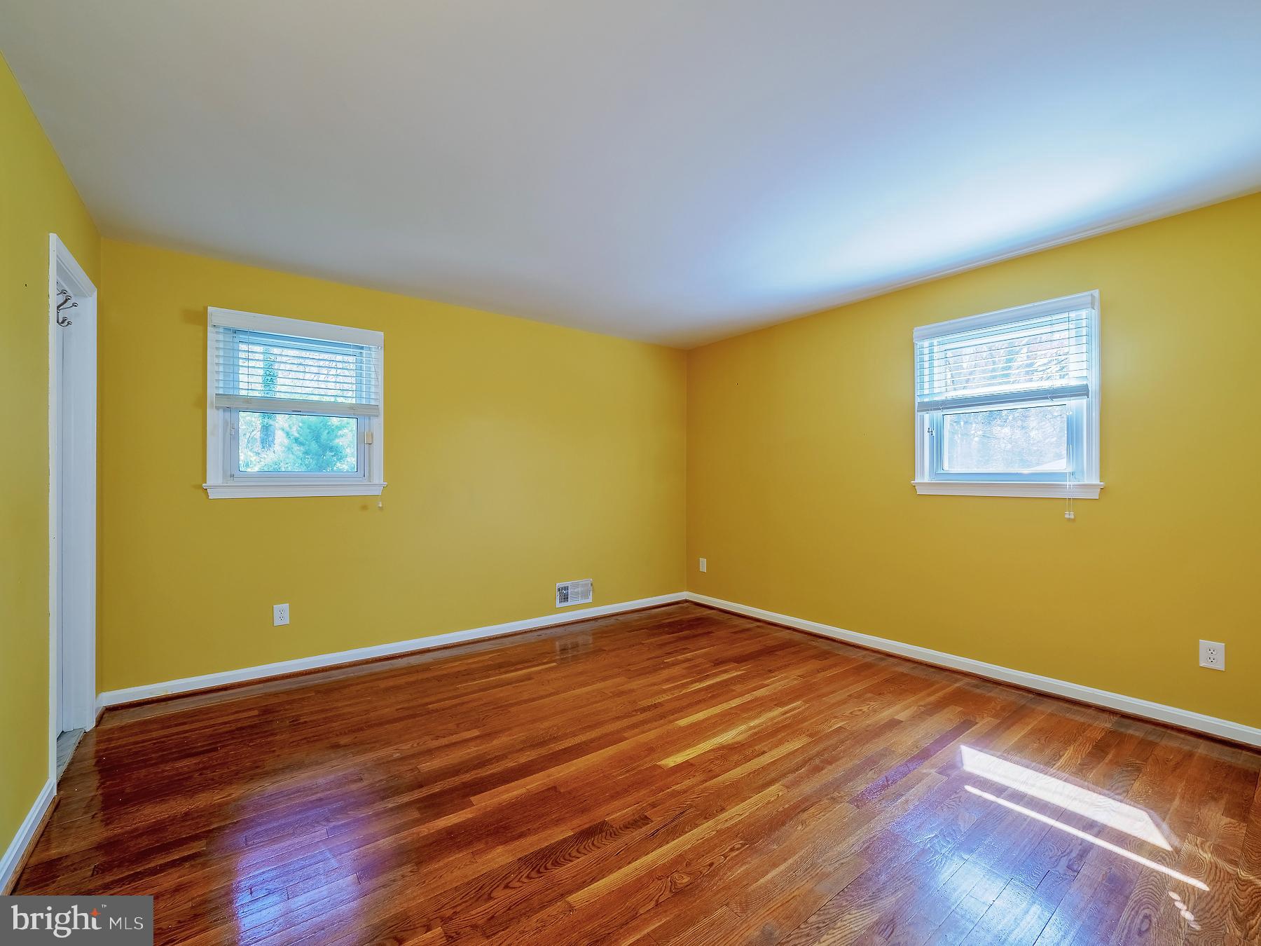 119 Lakeside Drive Greenbelt, MD 20770 - Photo 15 of 44