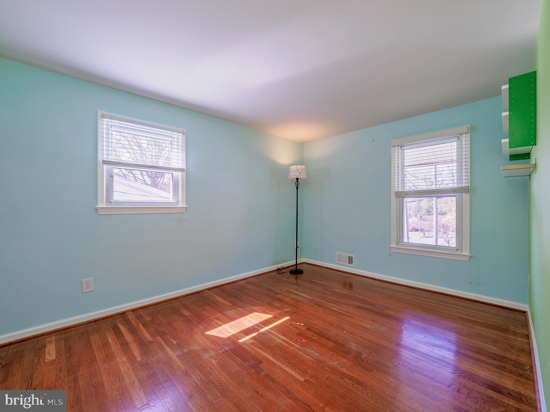 119 Lakeside Drive Greenbelt, MD 20770 - Photo 19 of 44