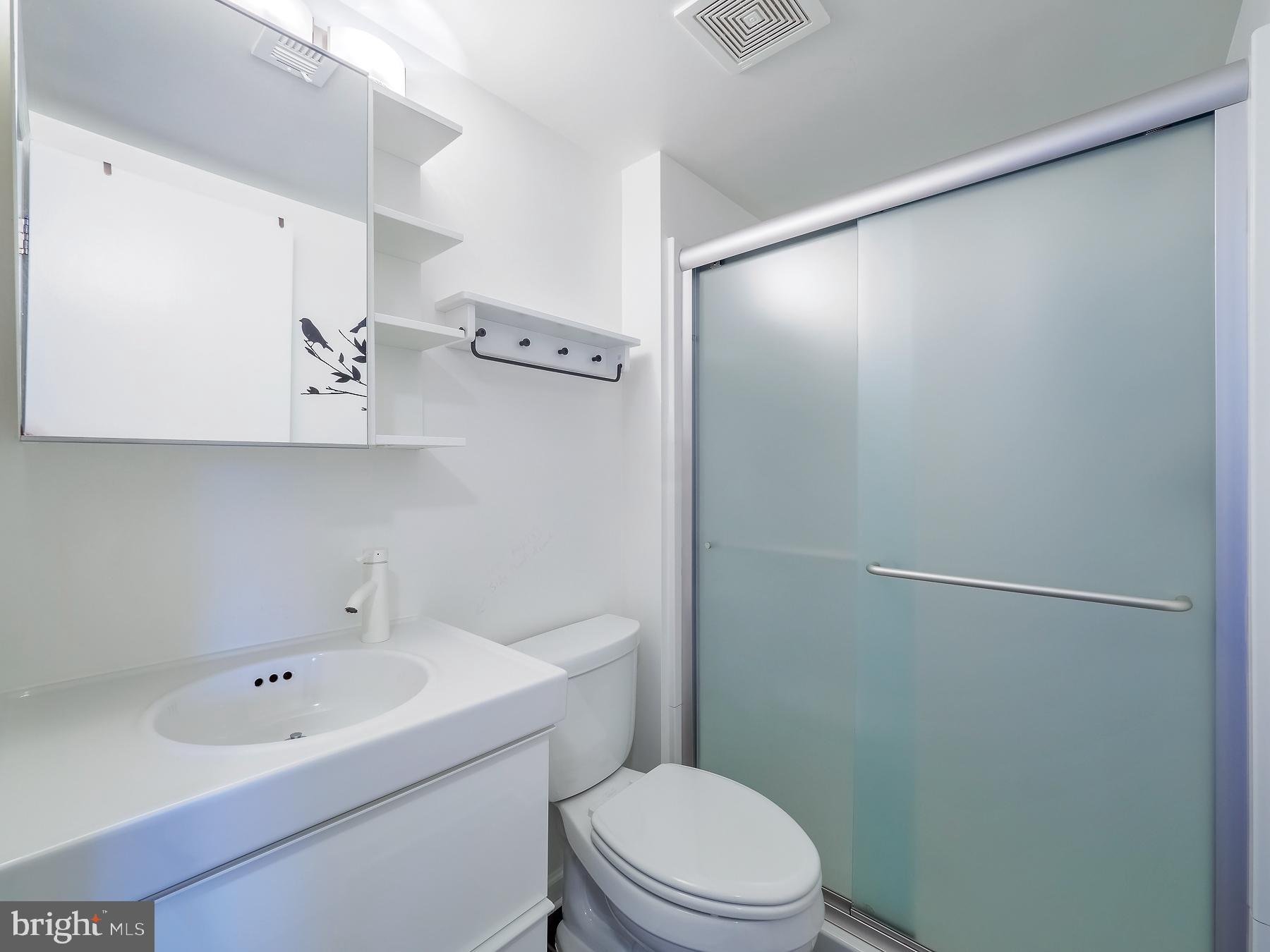 119 Lakeside Drive Greenbelt, MD 20770 - Photo 29 of 44