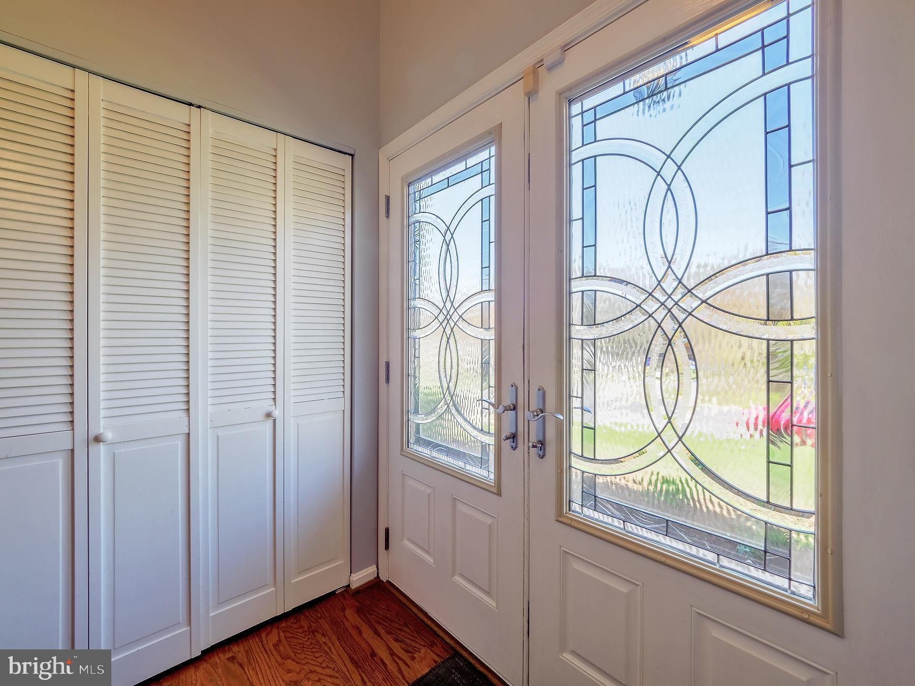 119 Lakeside Drive Greenbelt, MD 20770 - Photo 4 of 44