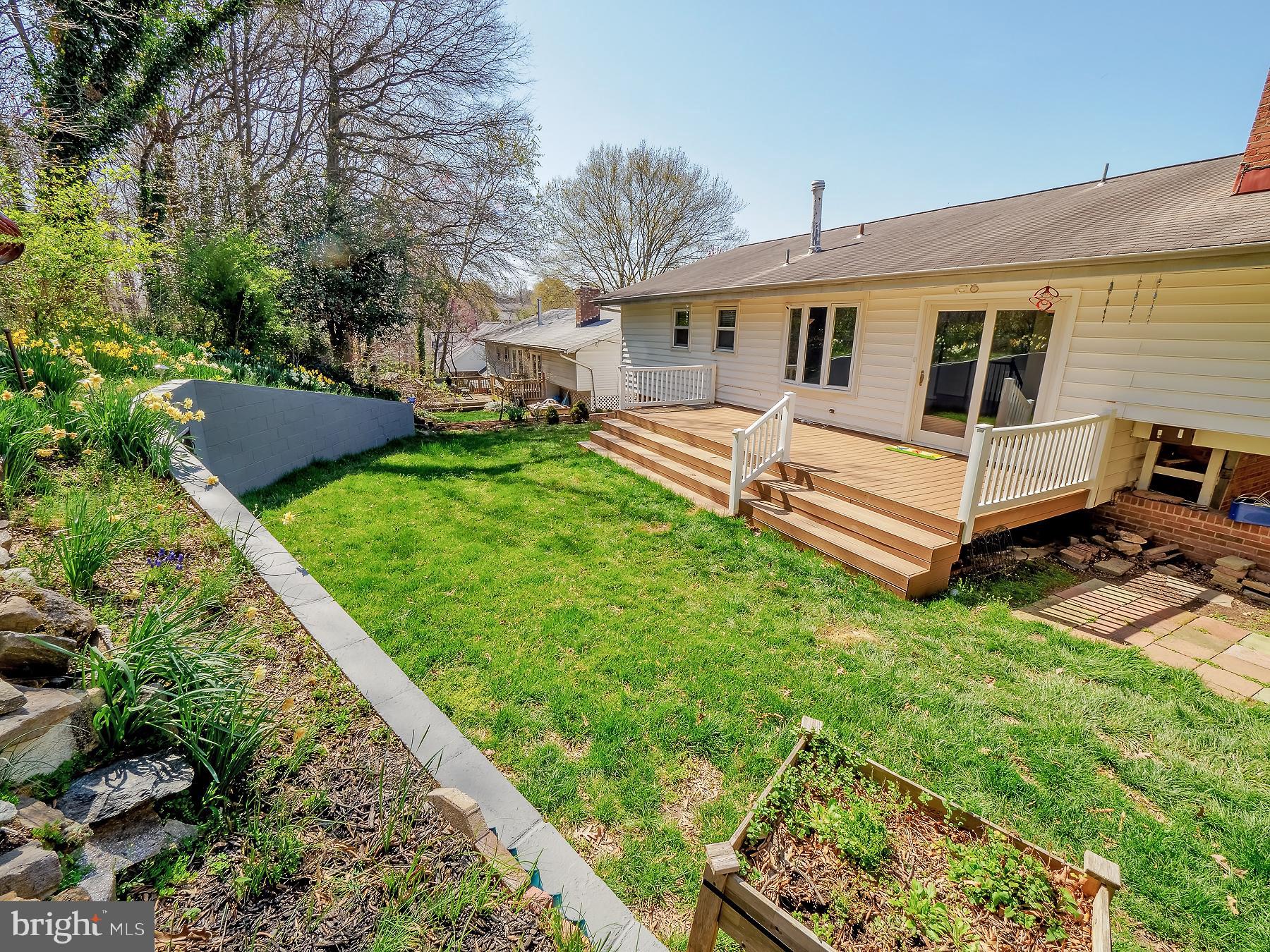 119 Lakeside Drive Greenbelt, MD 20770 - Photo 35 of 44