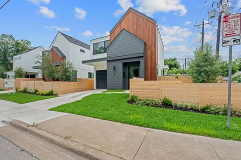 $675,000 | 54 Robert T Martinez Jr Street, Austin, TX 78702