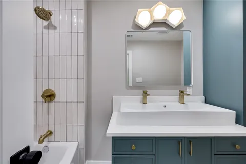 $1,499,900 | 2504 Deerfoot Trail, Austin, TX 78704