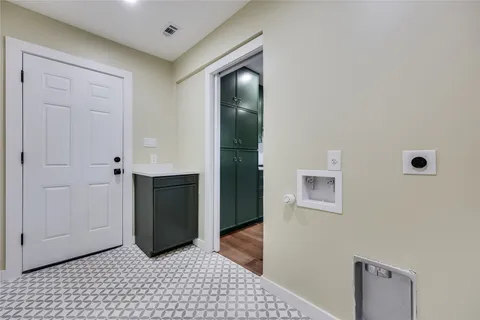 $1,499,900 | 2504 Deerfoot Trail, Austin, TX 78704