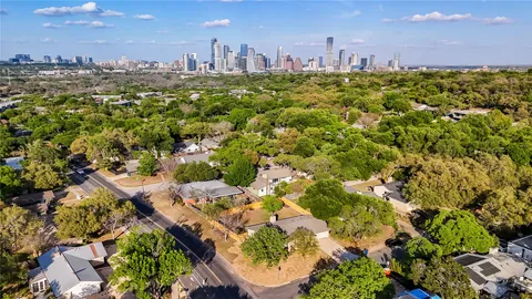 $1,499,900 | 2504 Deerfoot Trail, Austin, TX 78704
