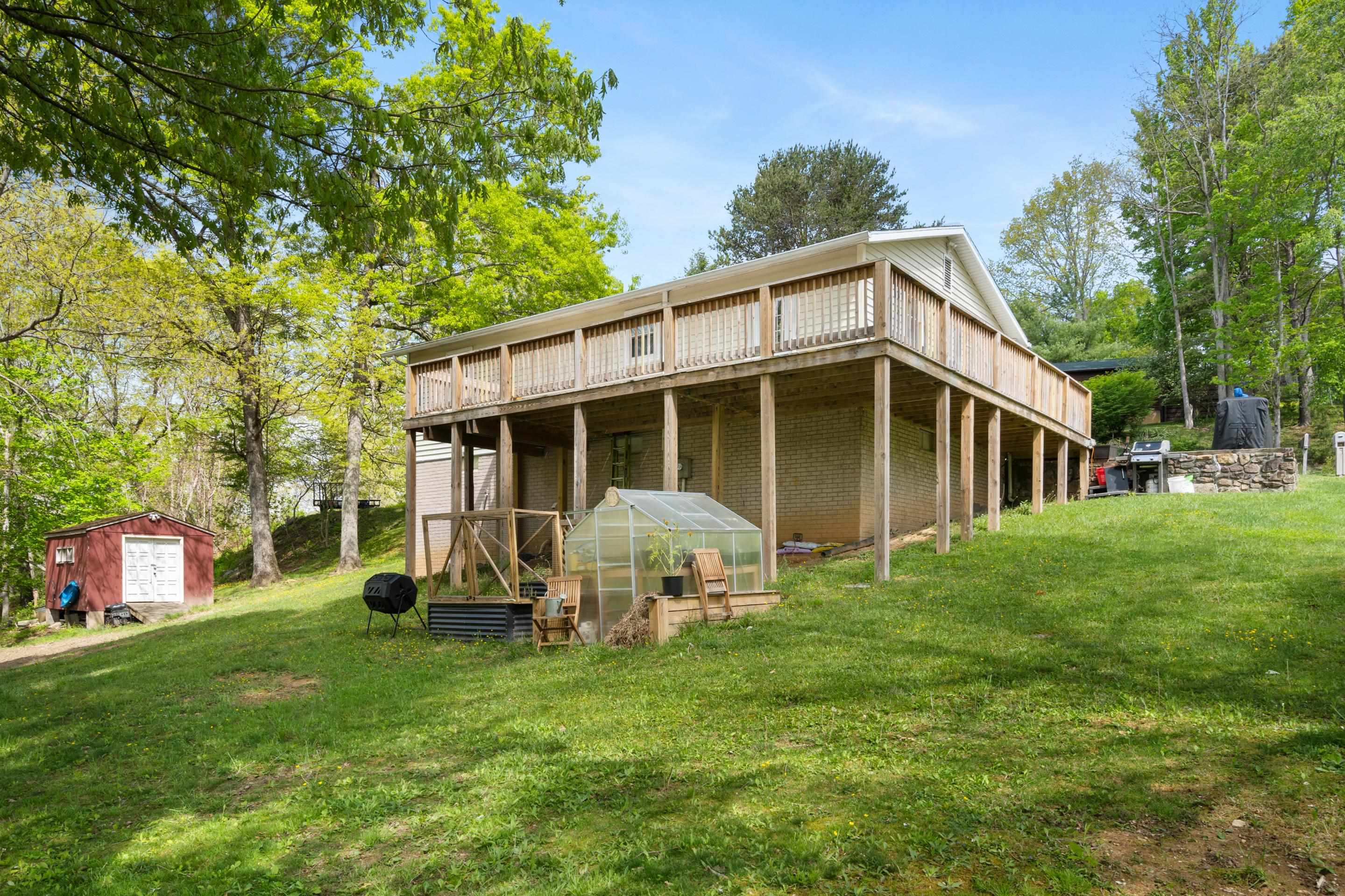 156 Ridgecrest Street Bluefield, VA 24605 - Photo 6 of 64 Gallery Image 6