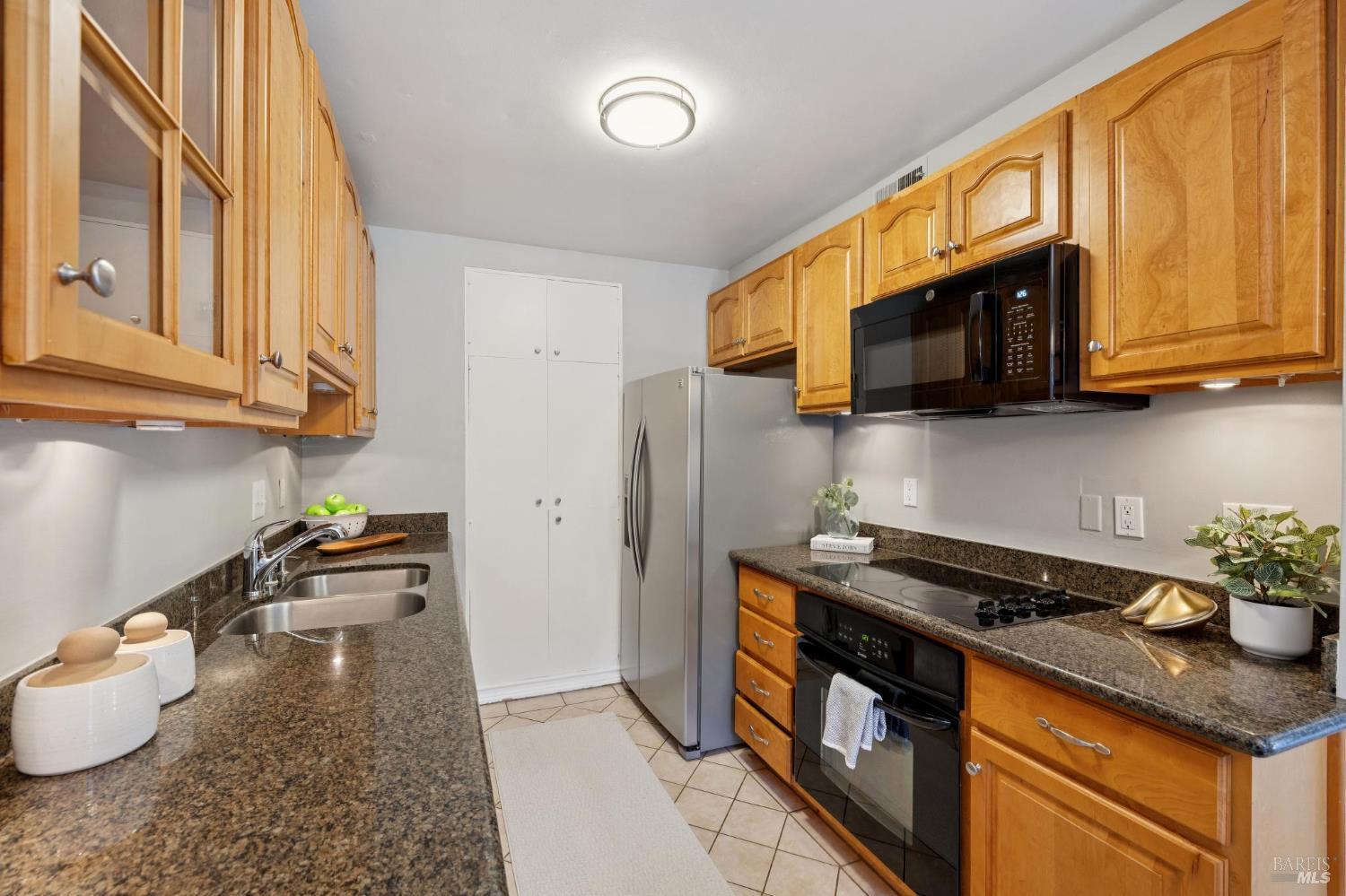136 Surrey Lane San Rafael, CA 94903 - Photo 16 of 31