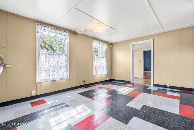 $179,900 | 107 Church Street East, Elm City, NC 27822