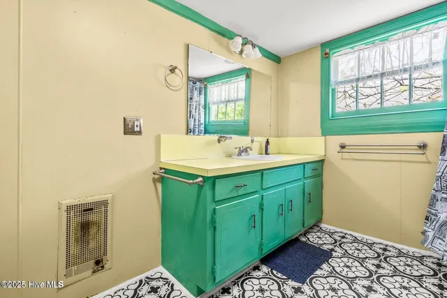 $179,900 | 107 Church Street East, Elm City, NC 27822