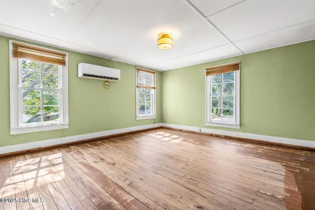 $179,900 | 107 Church Street East, Elm City, NC 27822