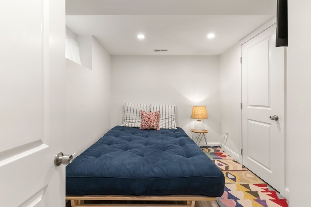 32 Huntington Road Milton, MA 02186 - Photo 28 of 37