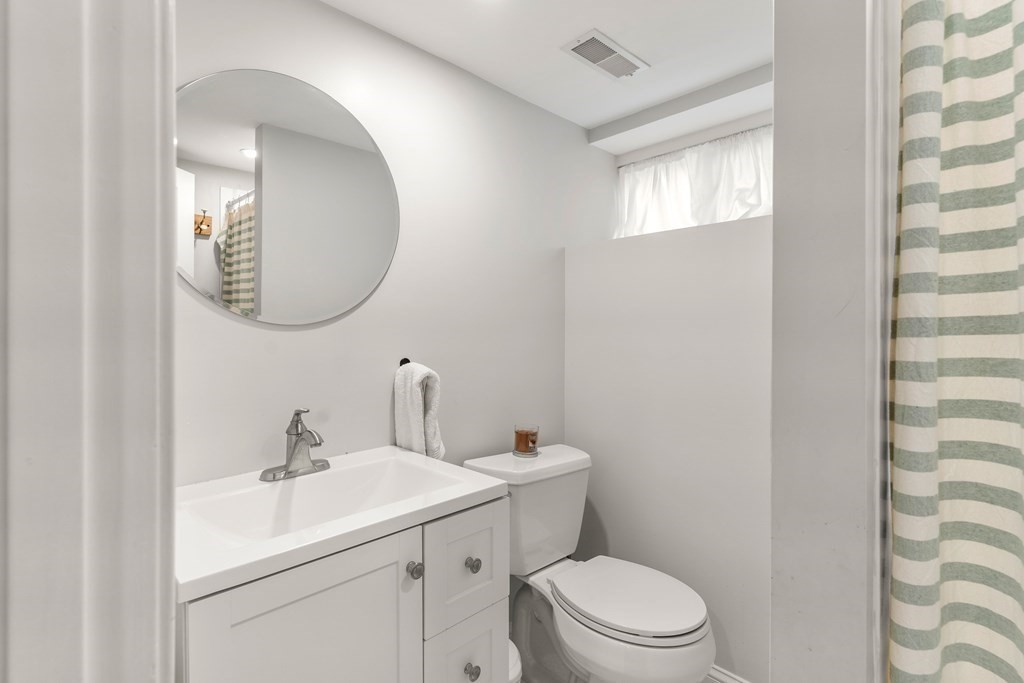 32 Huntington Road Milton, MA 02186 - Photo 29 of 37