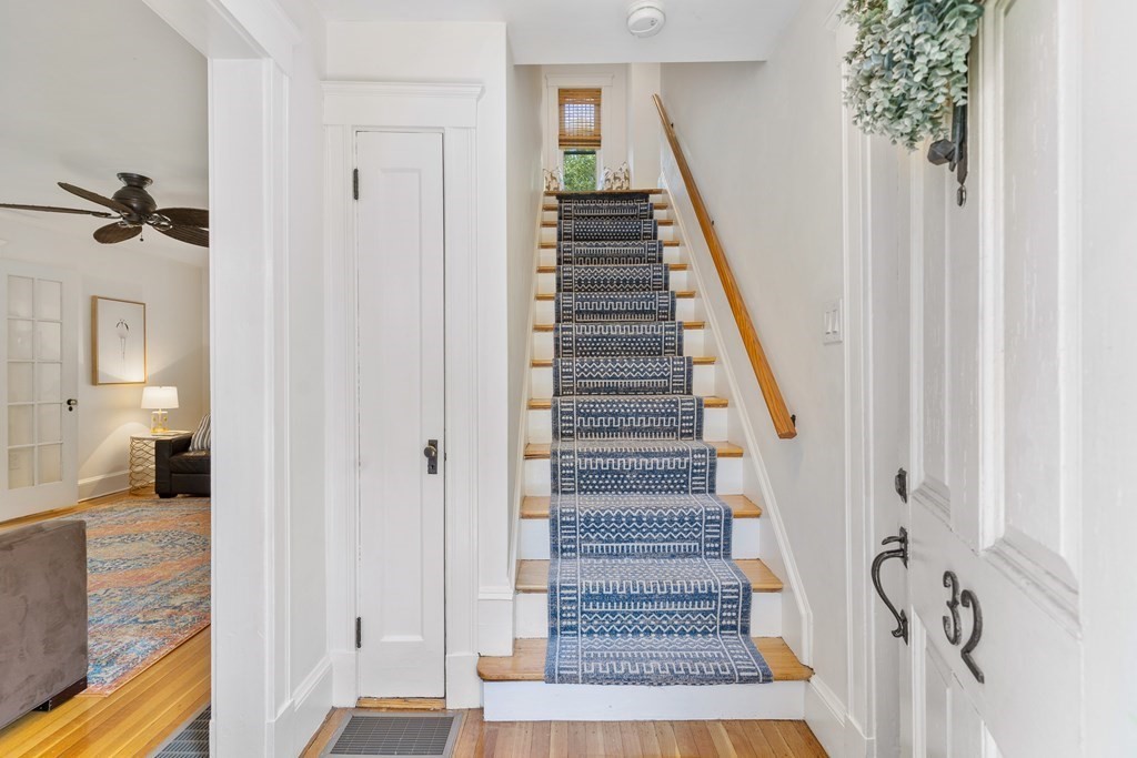 32 Huntington Road Milton, MA 02186 - Photo 4 of 37