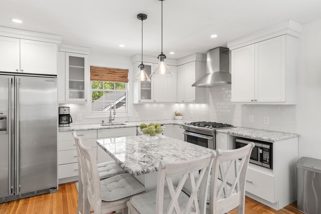 32 Huntington Road Milton, MA 02186 - Photo 8 of 37