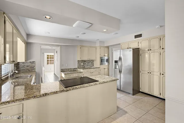 $2,975 | 1922 Holly Oaks Ravine Drive, Jacksonville, FL 32225