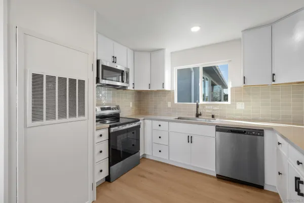 $2,550 | 3730 Acacia Street, San Diego, CA 92113