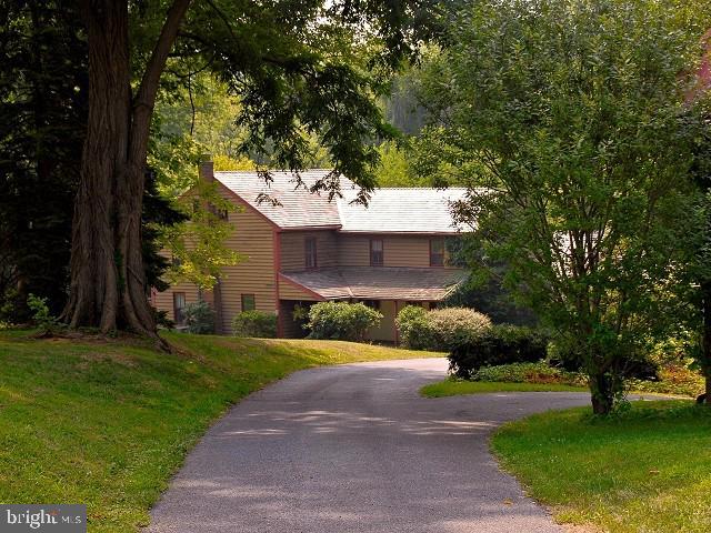 1276 Sheaffer Road Elizabethtown, PA 17022 - Photo 1 of 33