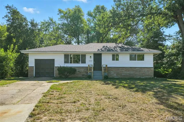 $165,900 | 4254 Stambaugh Court, St. Louis, MO 63134