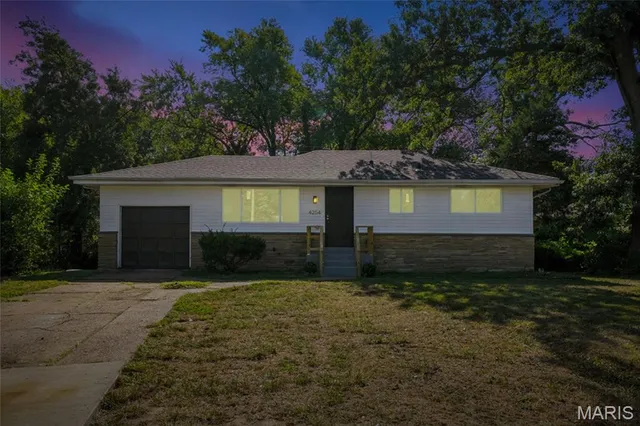 $165,900 | 4254 Stambaugh Court, St. Louis, MO 63134