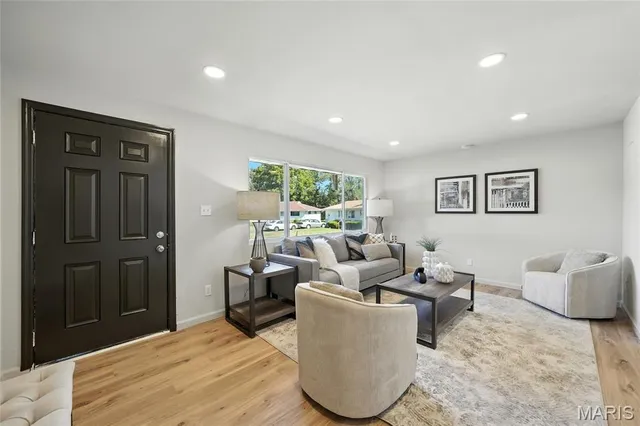 $165,900 | 4254 Stambaugh Court, St. Louis, MO 63134