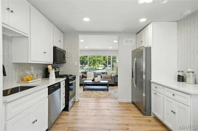 $165,900 | 4254 Stambaugh Court, St. Louis, MO 63134