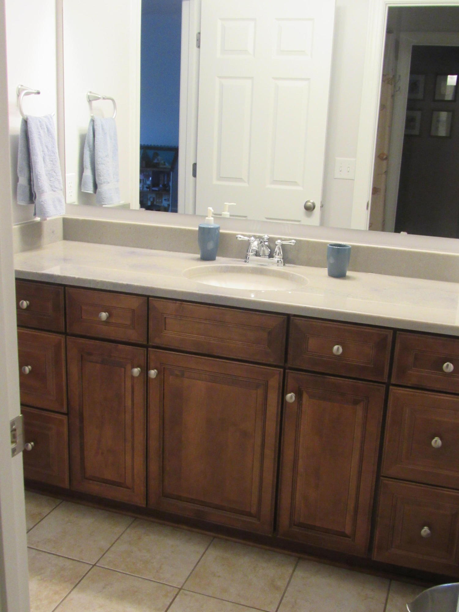 2409 Bending Oak Loop Mount Pleasant, SC 29466 - Photo 22 of 33 Bedroom 3 vanity area