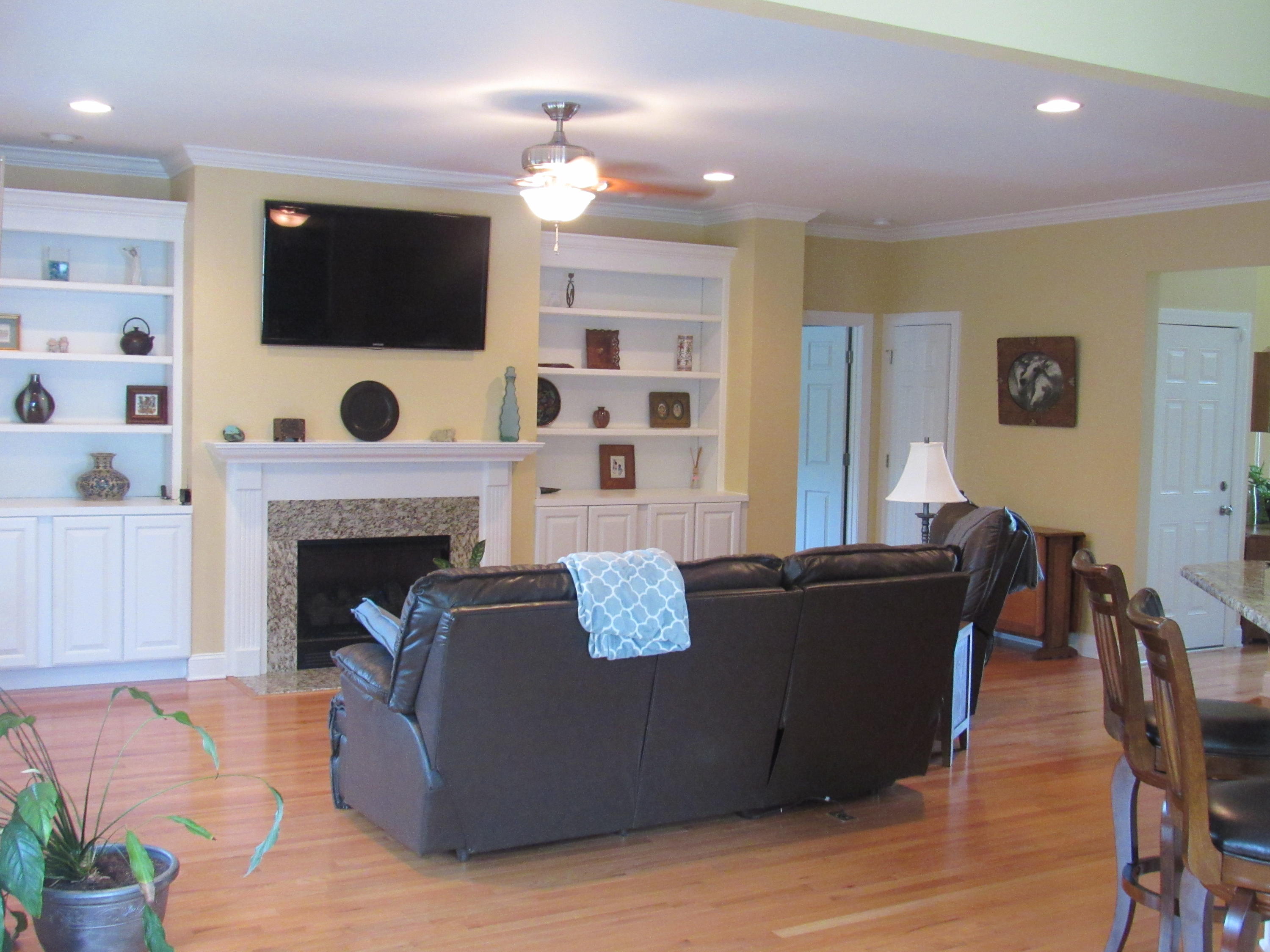 2409 Bending Oak Loop Mount Pleasant, SC 29466 - Photo 8 of 33 Living room