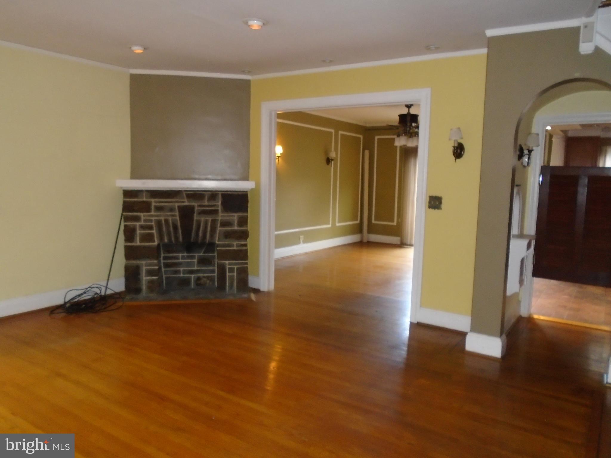 3719 Rexmere Road Baltimore, MD 21218 - Photo 4 of 26 LIVING ROOM