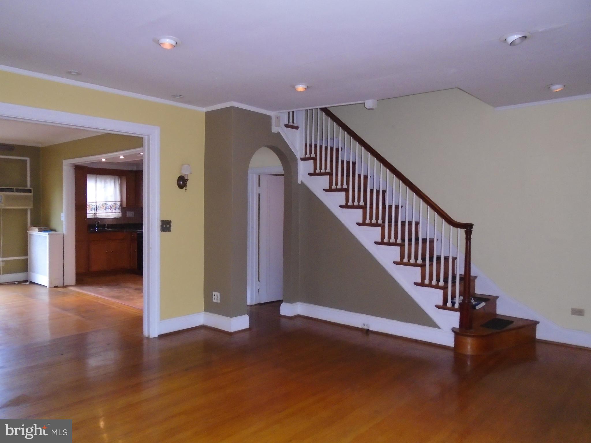 3719 Rexmere Road Baltimore, MD 21218 - Photo 5 of 26 LIVING ROOM