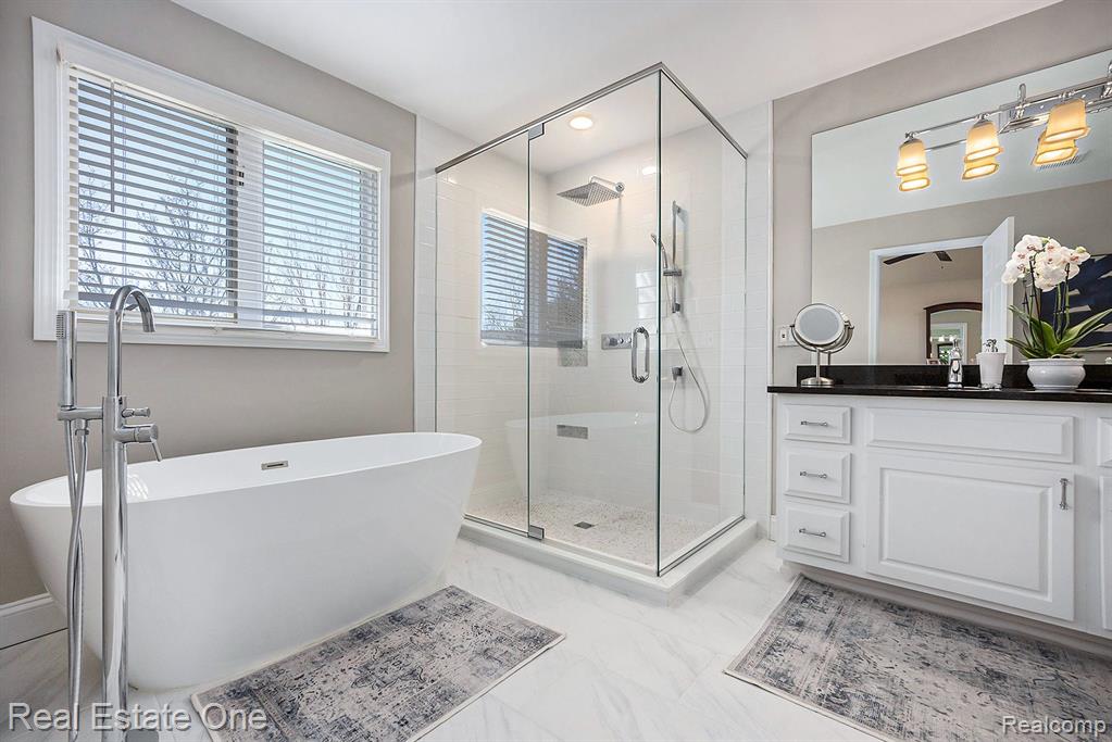 317 Lone Pine Circle Rochester, MI 48307 - Photo 14 of 26 Gallery Image 14