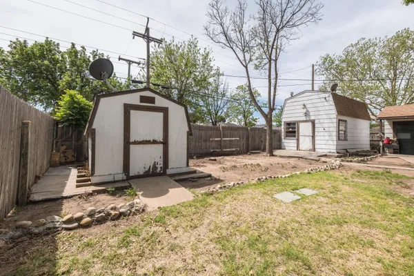 $229,000 | 1204 Northeast 4th Street, Dumas, TX 79029