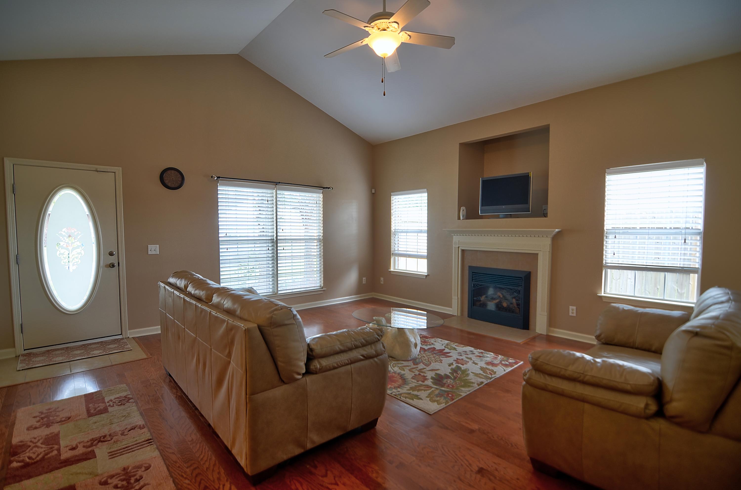 161 Tropical Way Freeport, FL 32439 - Photo 14 of 35 14