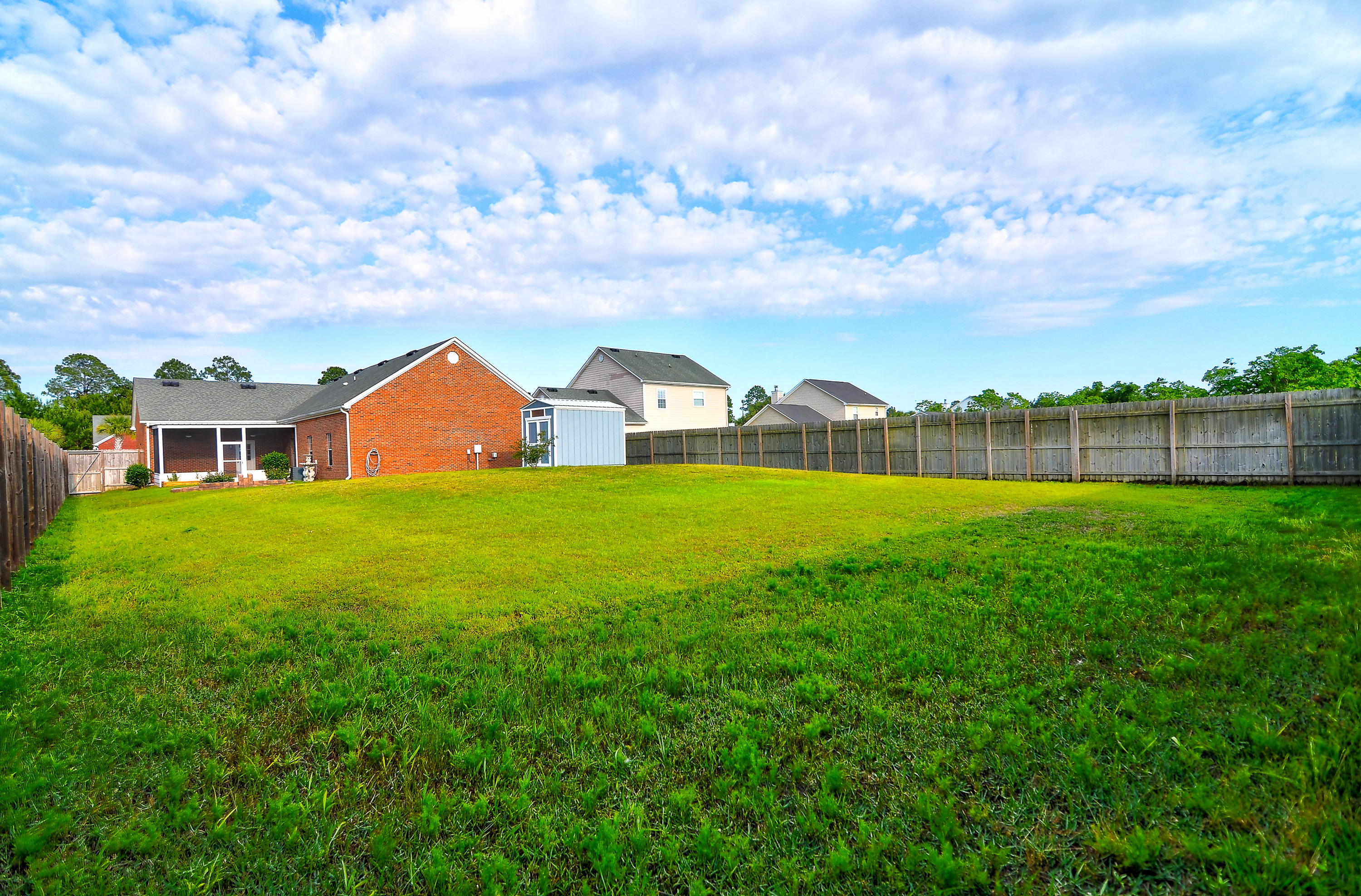 161 Tropical Way Freeport, FL 32439 - Photo 8 of 35 8-2