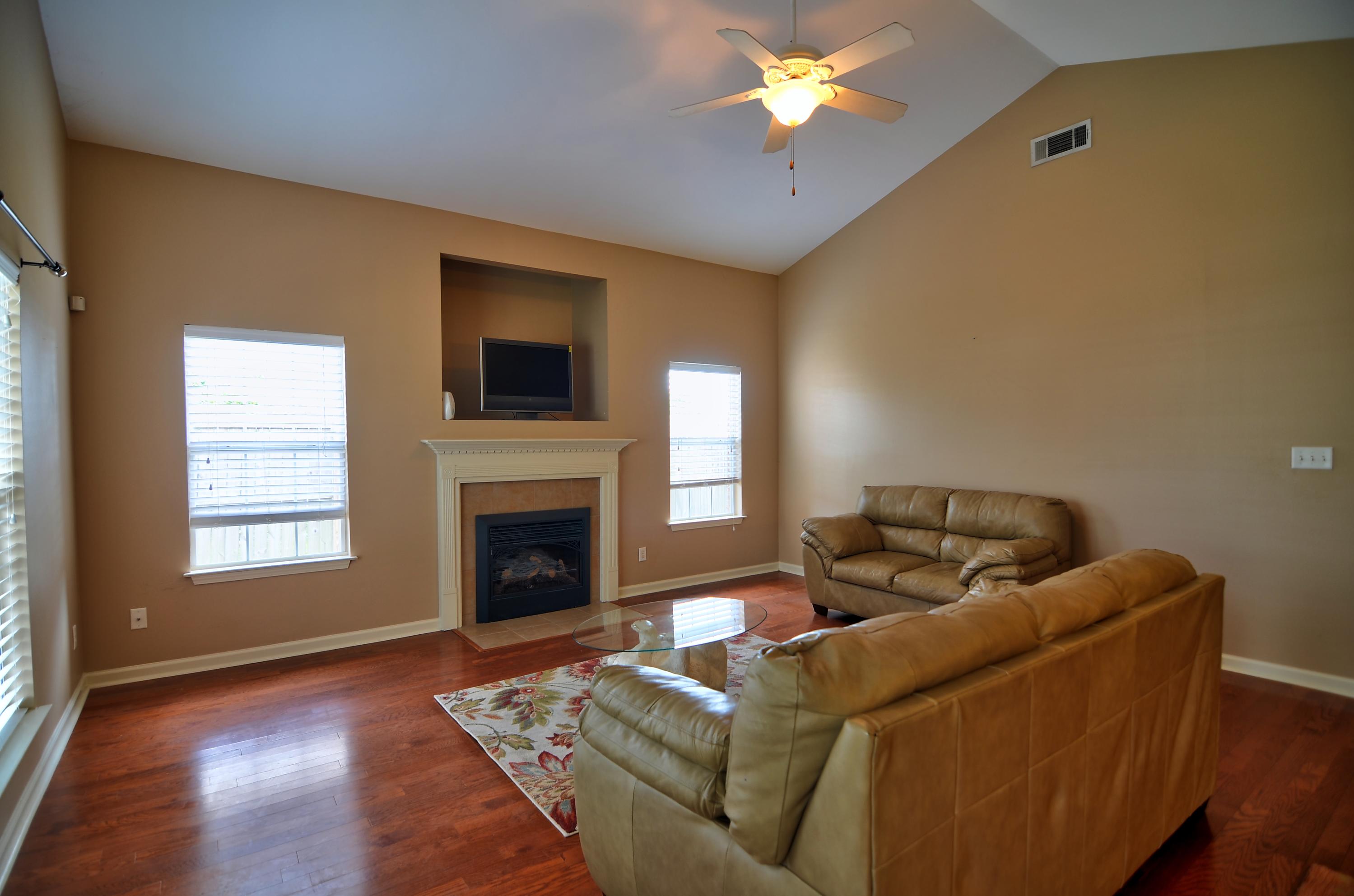 161 Tropical Way Freeport, FL 32439 - Photo 10 of 35 10