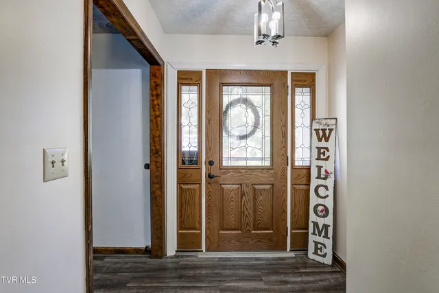 $305,000 | 607 Dover Avenue, Mount Carmel, TN 37645