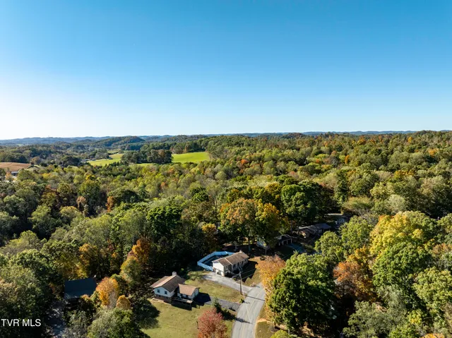 $305,000 | 607 Dover Avenue, Mount Carmel, TN 37645