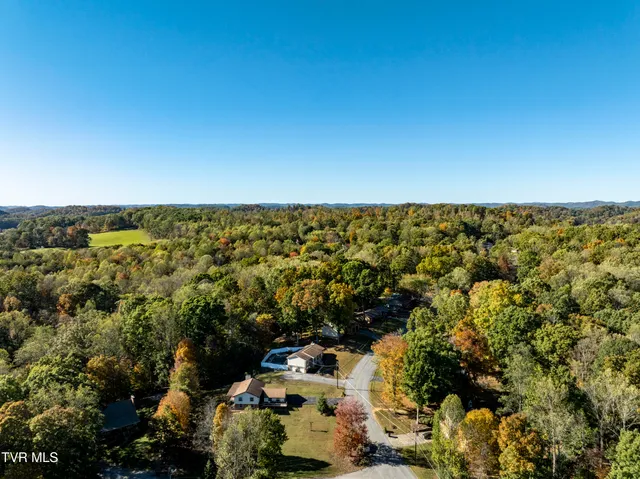 $305,000 | 607 Dover Avenue, Mount Carmel, TN 37645