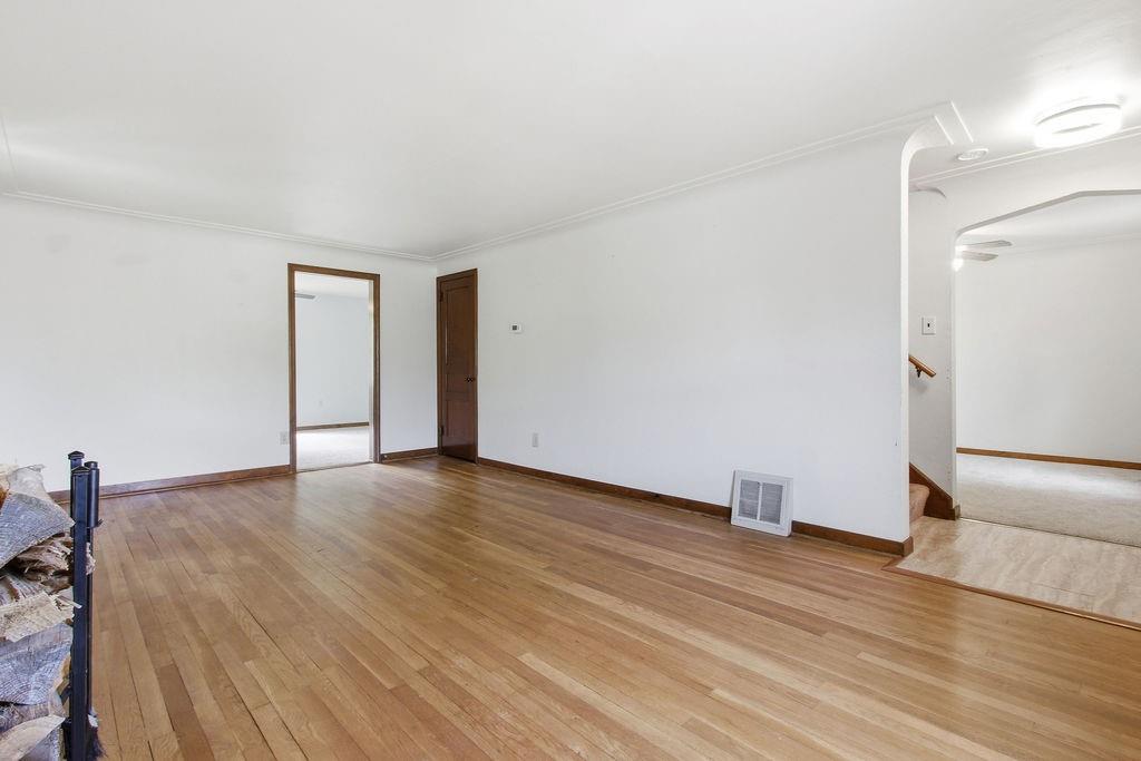 5701 Library Road Bethel Park, PA 15102 - Photo 9 of 50 Living Room