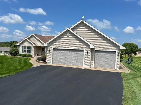 $459,000 | 1-11 Grandview Drive, Lake Carroll, IL 61046