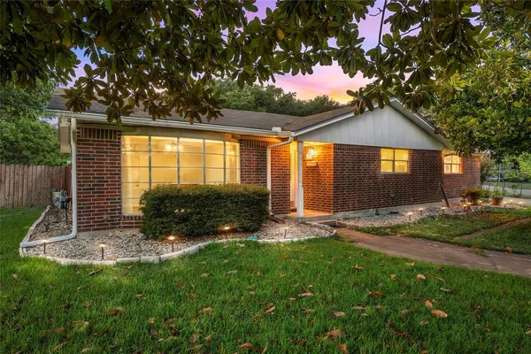 $340,000 | 605 North Roberts Street, West, TX 76691