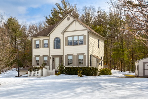 11 Pontiac Road Raynham, MA 02767 - Photo 1 of 30 Gallery Image 1