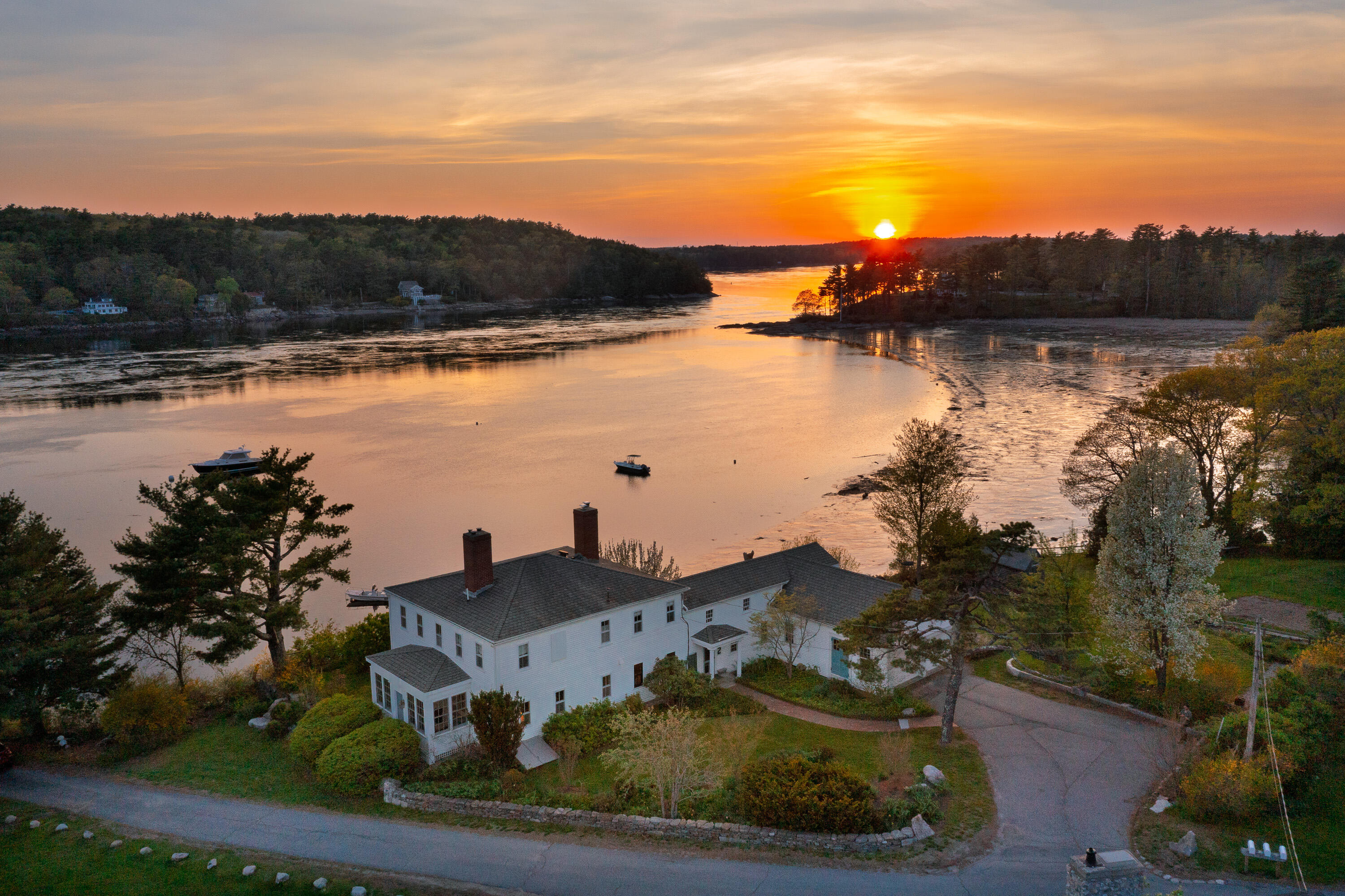 2 Old Stage Road Woolwich, ME 04579 - Photo 49 of 49 The Tavern in Day's Ferry