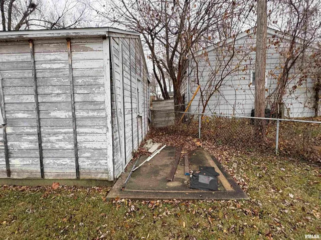 $69,900 | 930 West Willow Lane, Peoria, IL 61614