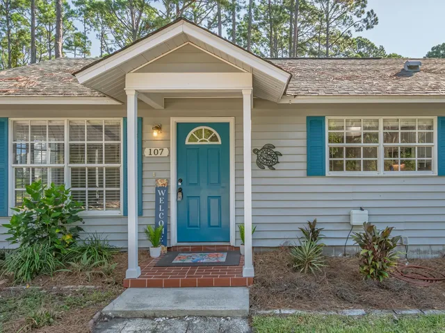 $339,500 | 107 Infield Drive, Carrabelle, FL 32322
