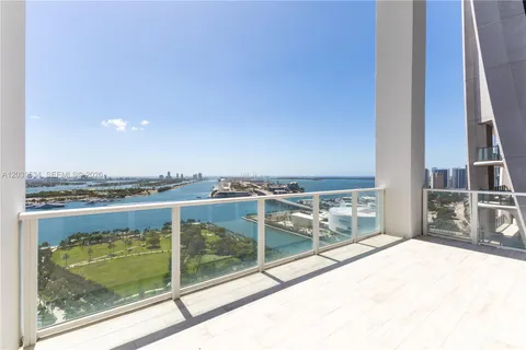 $1,750,000 | 1040 Biscayne Boulevard, Unit 3101, Miami, FL 33132