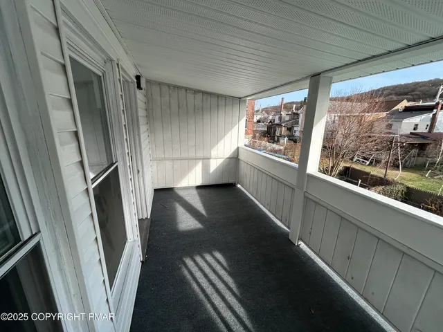 $1,375 | 222 East Patterson Street, Unit 3, Lansford, PA 18232