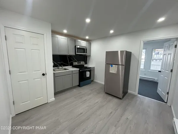 $1,200 | 222 West Patterson Street, Unit 3, Lansford, PA 18232