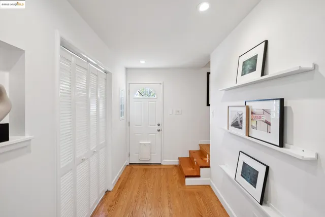 $1,485,000 | 1989 Oakview Drive, Oakland, CA 94602