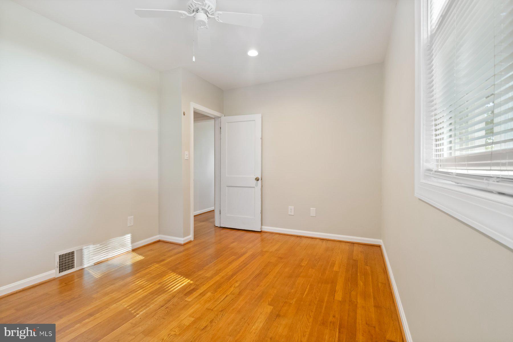 640 Jasontown Road Westminster, MD 21158 - Photo 16 of 38 Bed 2
