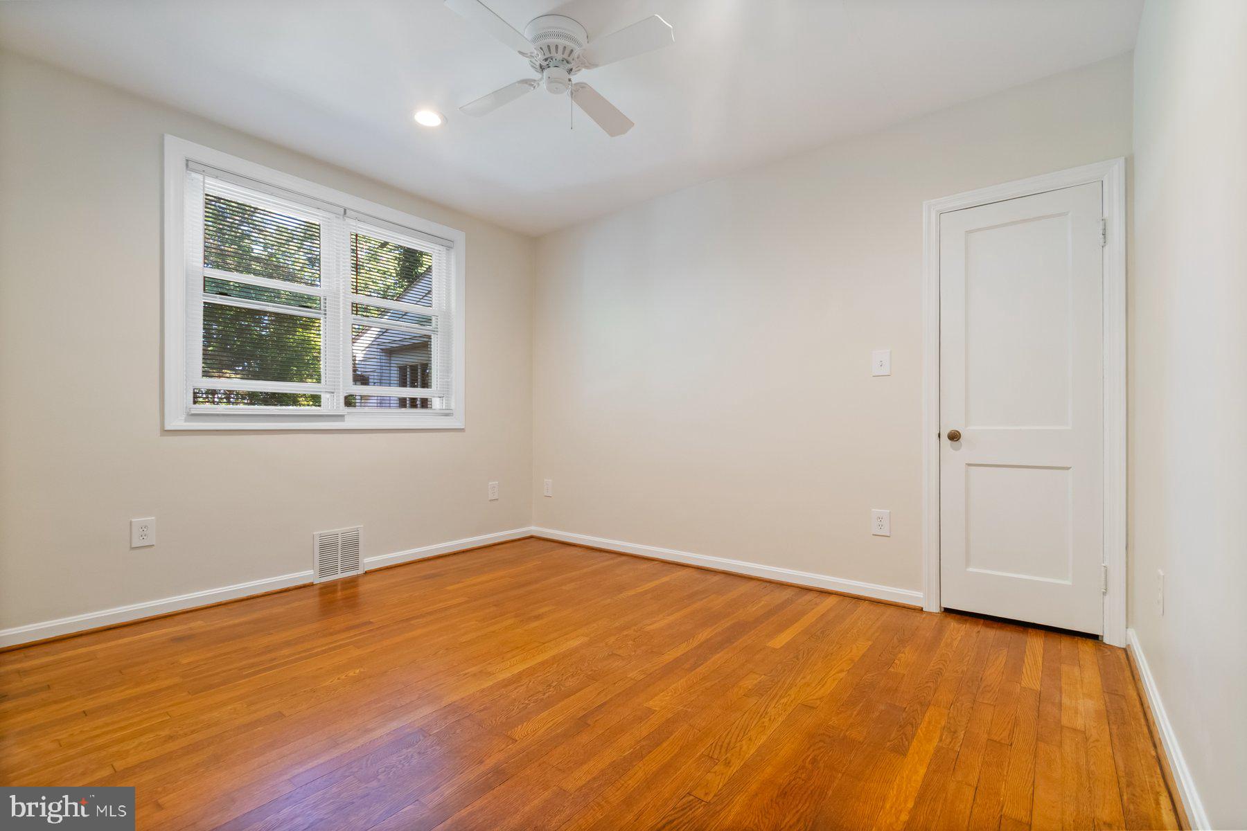 640 Jasontown Road Westminster, MD 21158 - Photo 21 of 38 Owners Bed